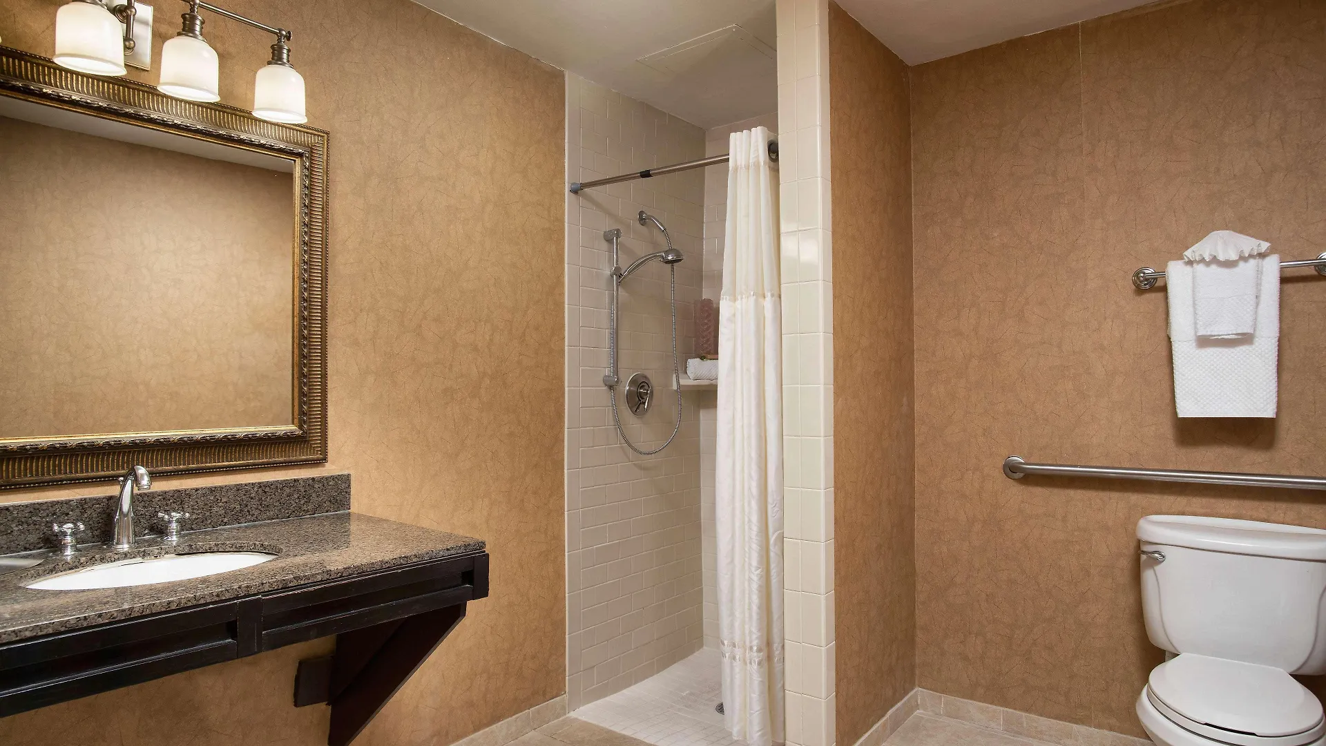 Отель Doubletree By Hilton Memphis Downtown