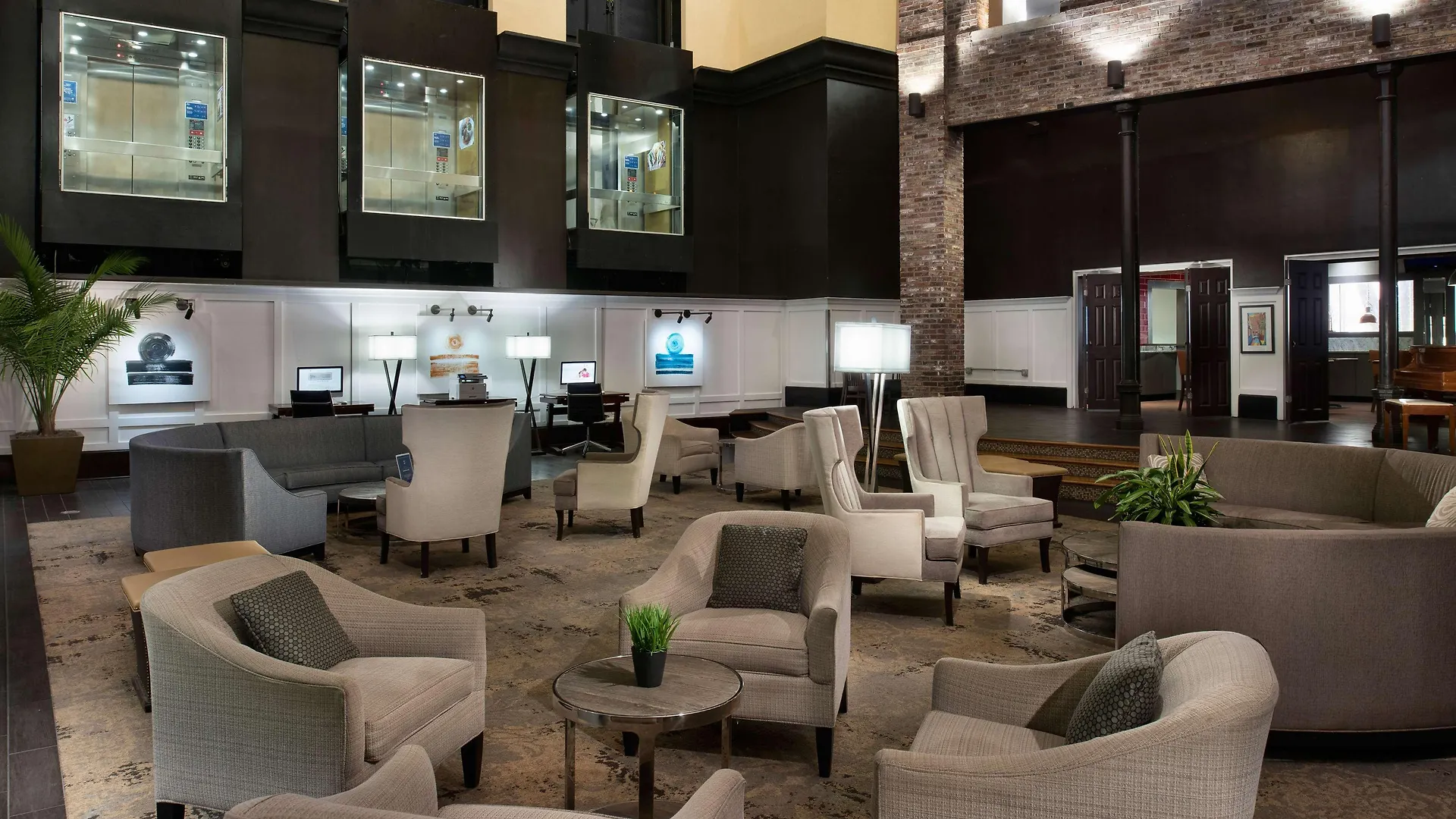 Отель Doubletree By Hilton Memphis Downtown
