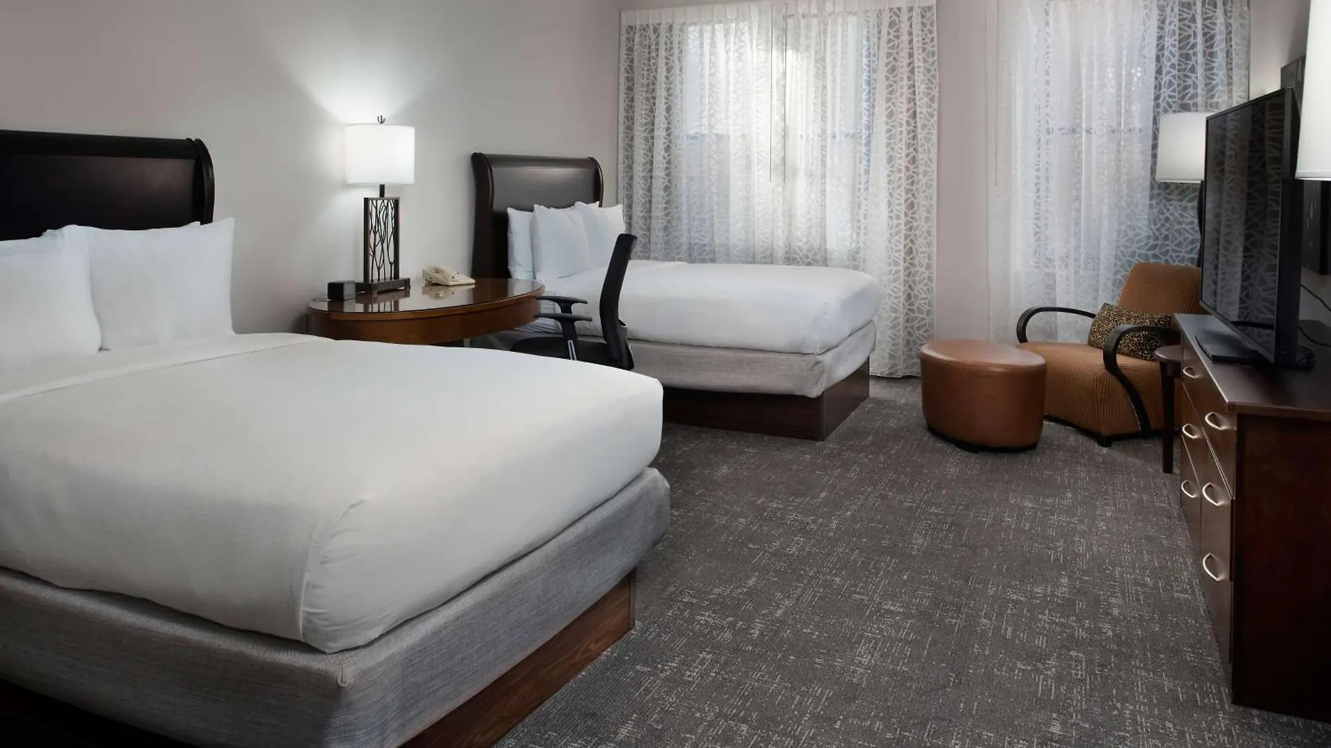 Отель Doubletree By Hilton Memphis Downtown