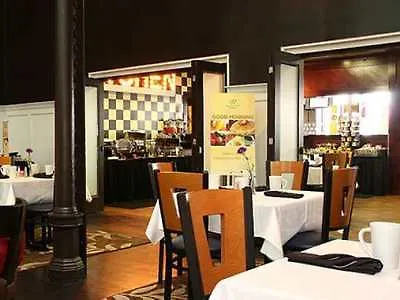 Отель Doubletree By Hilton Memphis Downtown 4*,