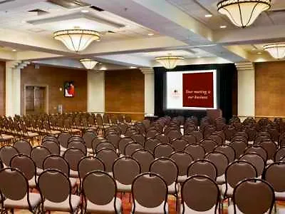 Отель Doubletree By Hilton Memphis Downtown