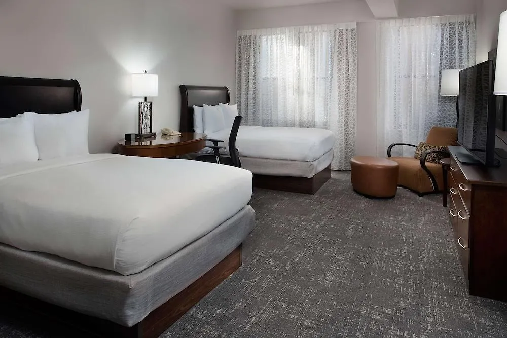 Doubletree By Hilton Memphis Downtown Hotel